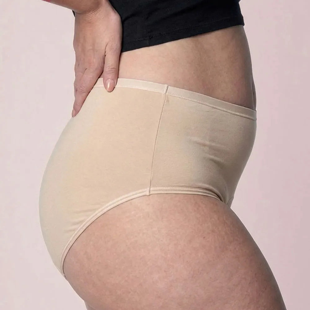 Side view of Airy & Light Leakproof Underwear with thin smooth fit